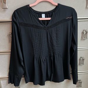 Old Navy | Longsleeve Crochet Peasant Top size Medium